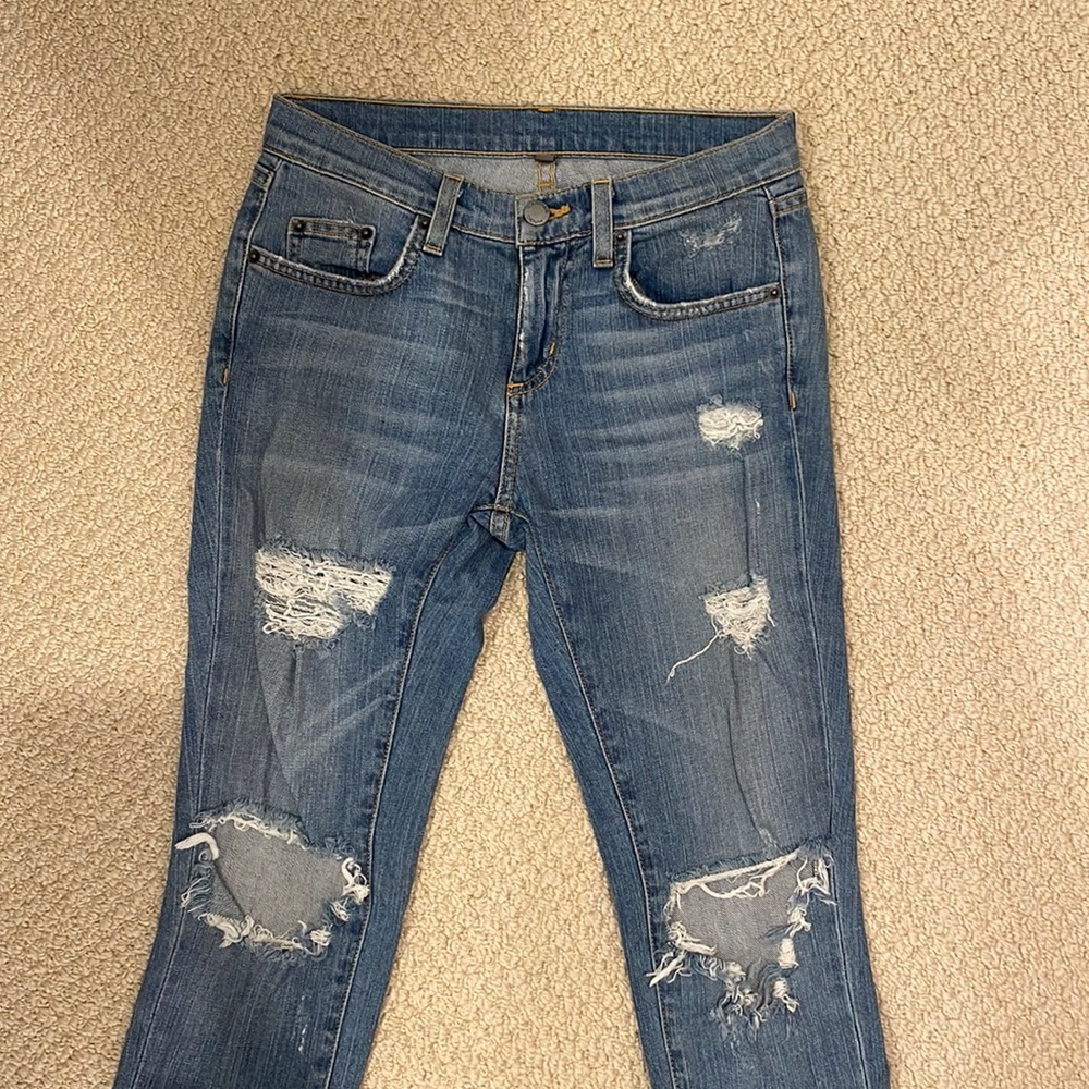 Carmar size 25 ripped skinny jeans